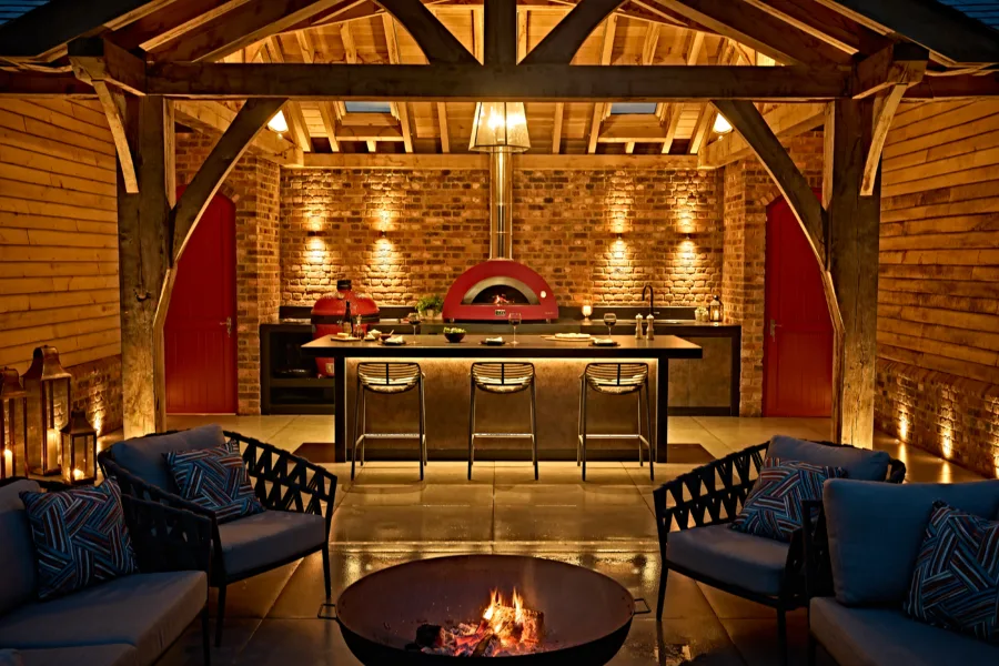 Contemporary outdoor kitchen