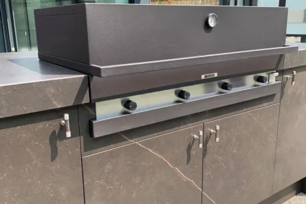 Modern outdoor kitchen 4