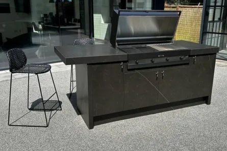 Modern outdoor kitchen